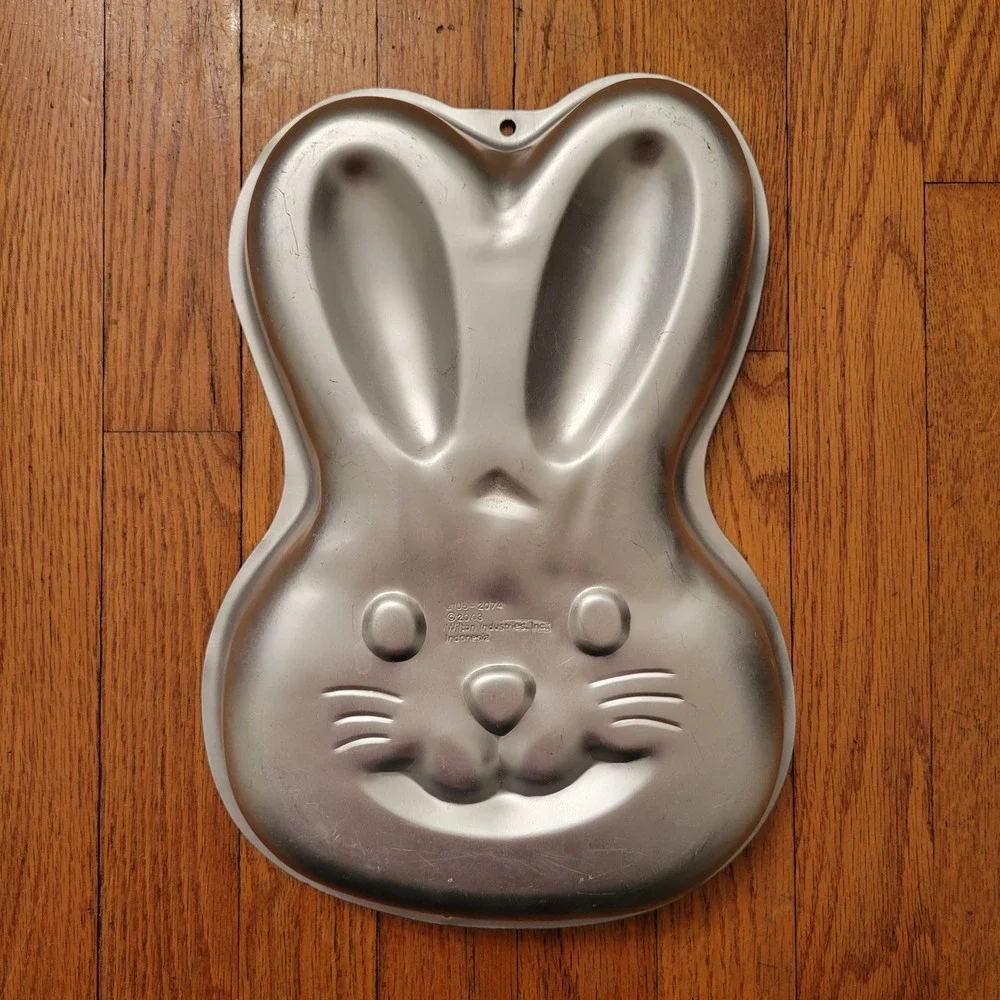 Wilton 2003 Aluminum‎ Easter Bunny Cake Pan Baking Mold Holiday Rabbit